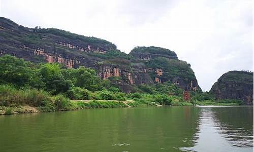 江西龙虎山风景区_江西龙虎山风景区在江西什么位置?